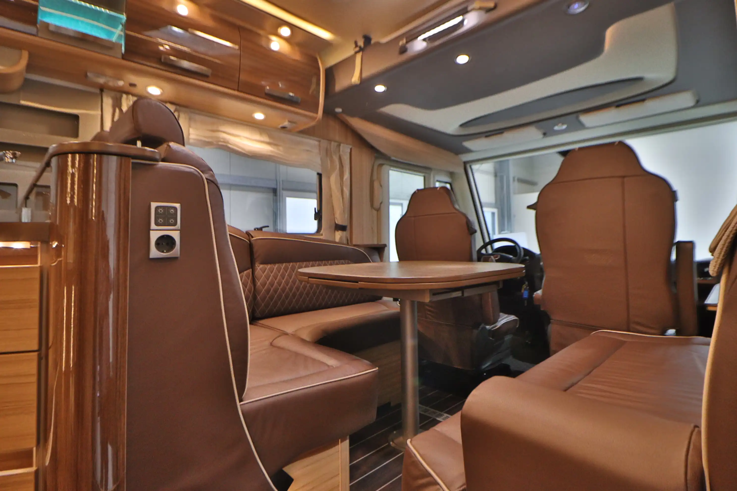 KNAUS SUN I 900 LX